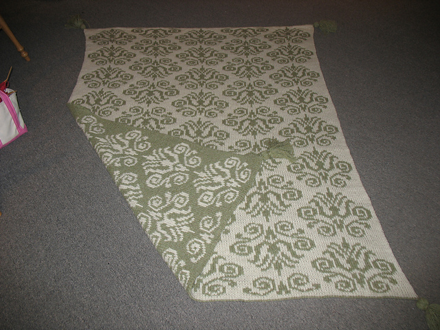 Kelmscott Throw