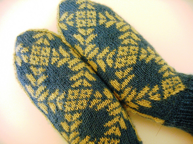 Snowdrift Mittens
