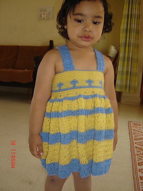 The yellow and blue dress