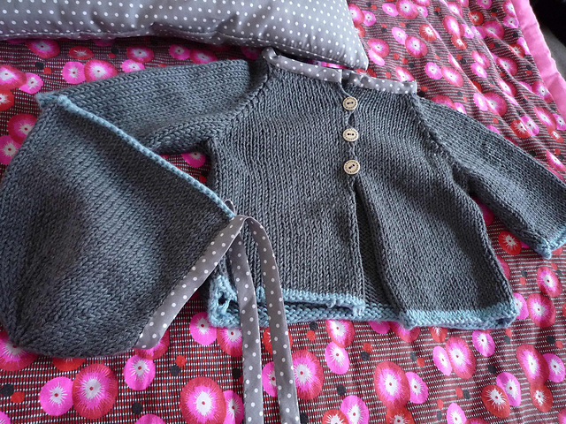 Chic! un garçon... - Le cardigan rayé