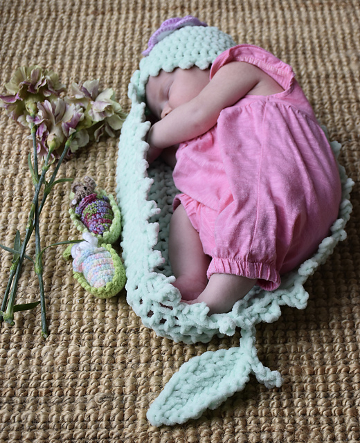 Leafy Newborn Photo Prop and Hat
