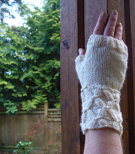 Smocked Cuff Fingerless Gloves
