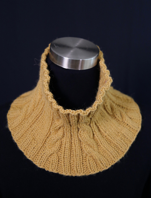 Cabled Cowl