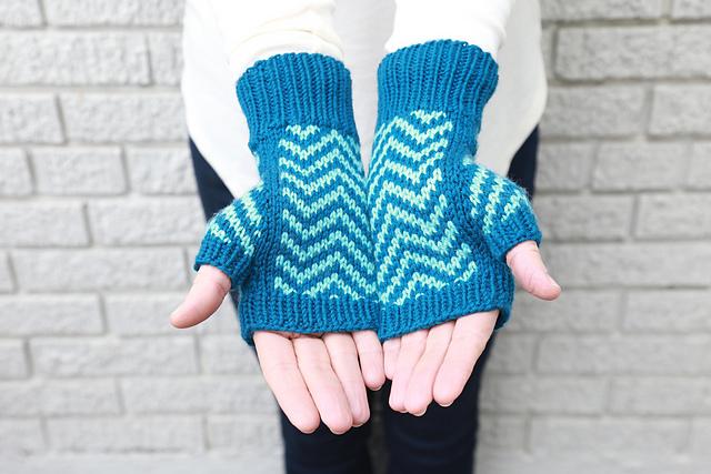 Herringbone Mitts