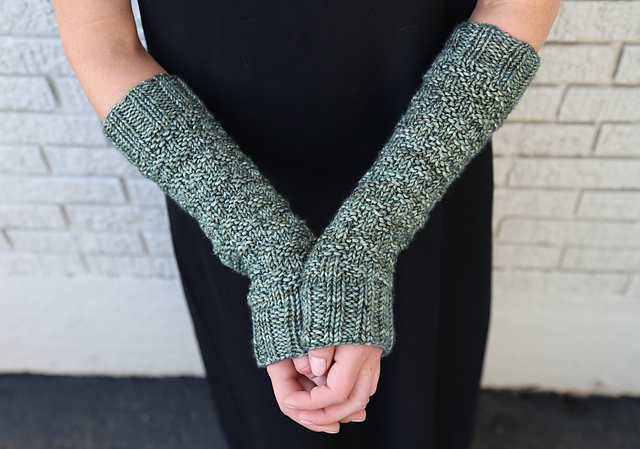 Green Aspen Arm Warmers