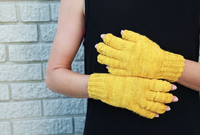 Golden Aspen Texting Gloves