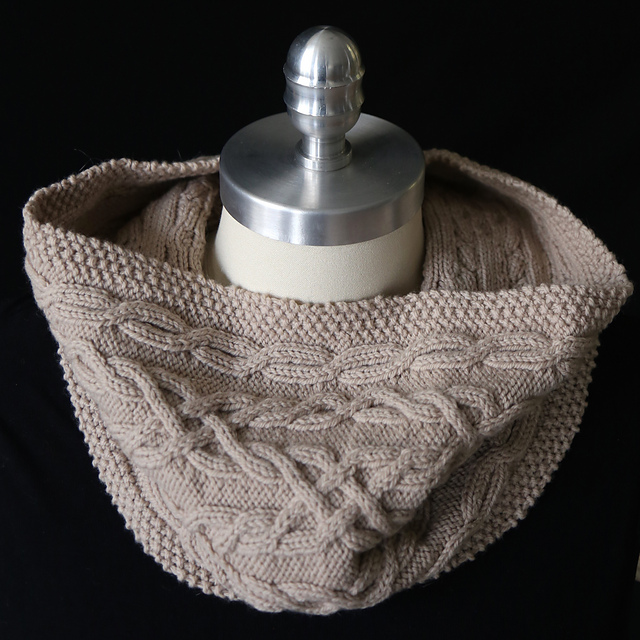 Convoluted Cowl