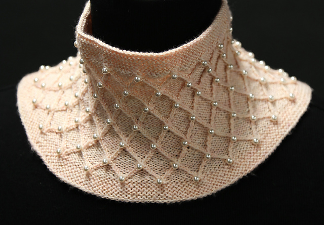 Pearl Cowl