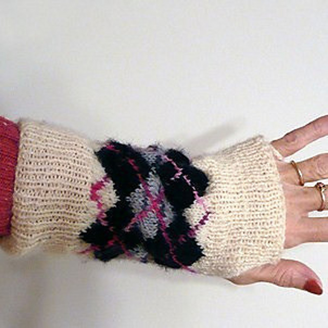 Pink Argyle Wrist Warmers