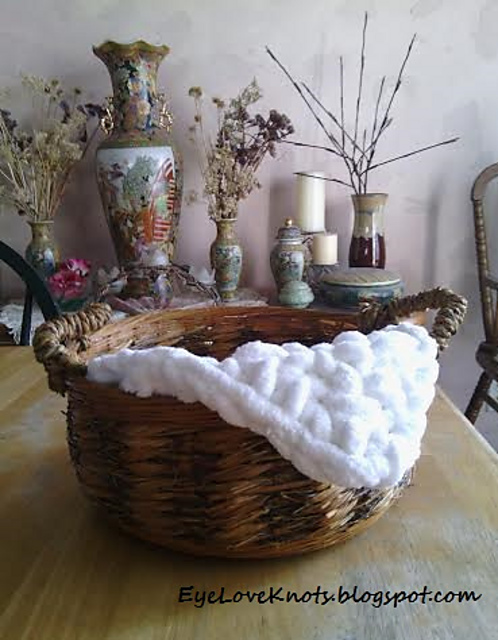 Super Bulky Mini Blanket Prop