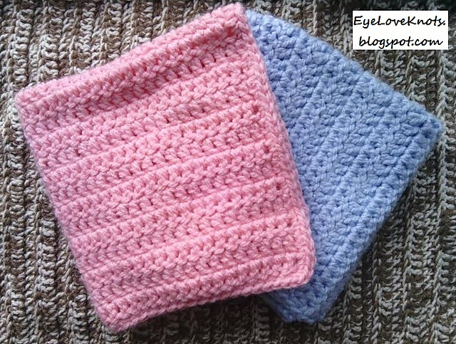 Basic Chunky Mini Blanket Photo Prop