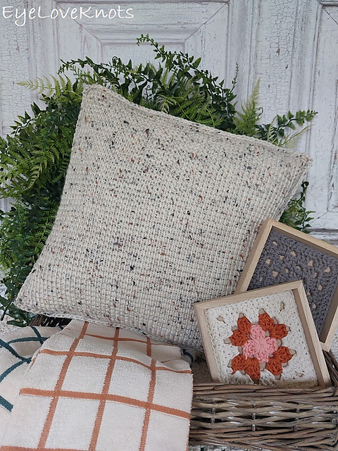 Taryn Throw Pillow
