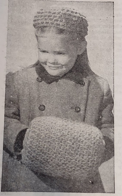 Child's Muff and Beanie