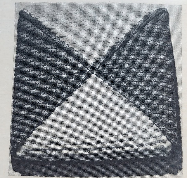 Hourglass Pillow/Pillow 1