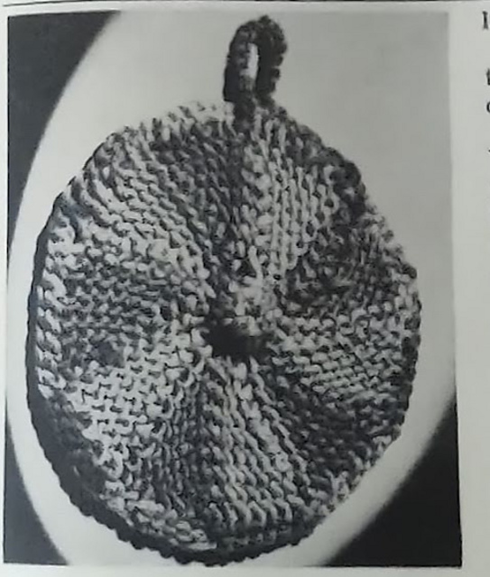 Pinwheel Pan Holder