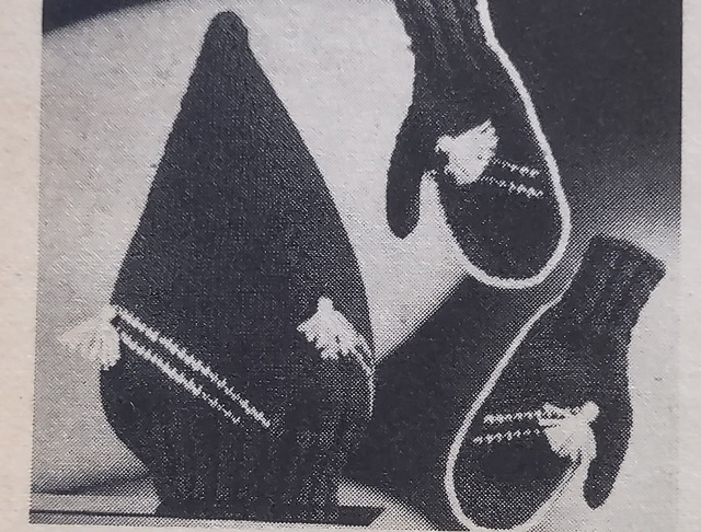Elf's Cap and Mitten Set