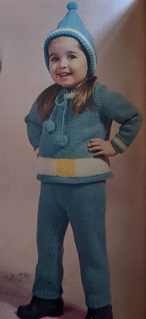 Pullover, Leggings and Bonnet