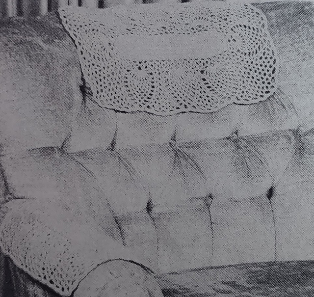 Pineapple Design Chair Set