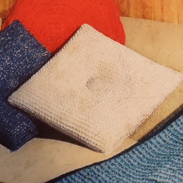 Square White Pillow S-560