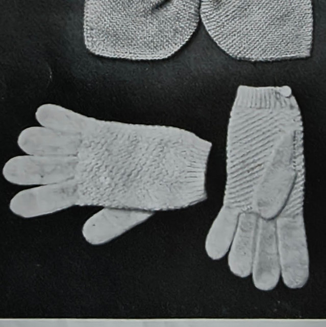 No. 8239 Knitted Gloves