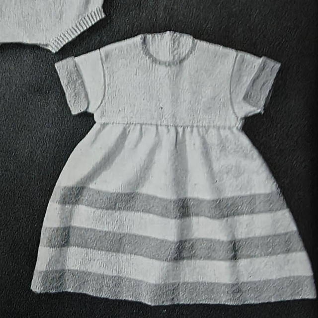 No. 8218 Child's Dress