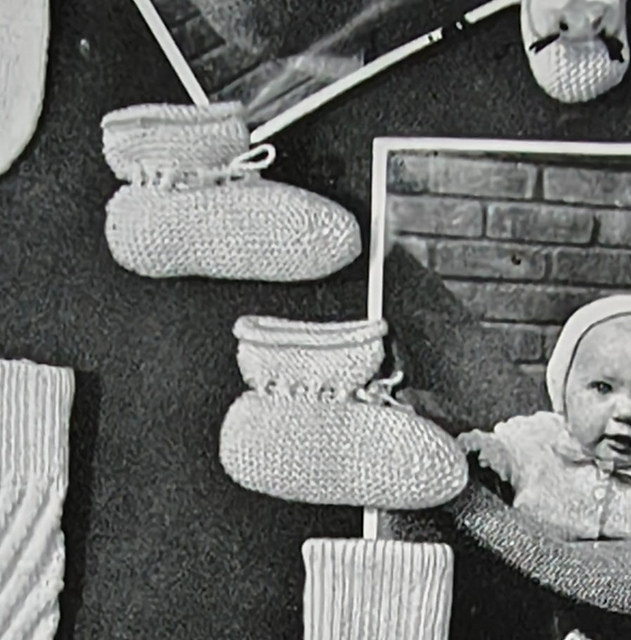 No. 8222 Infant's Bootees