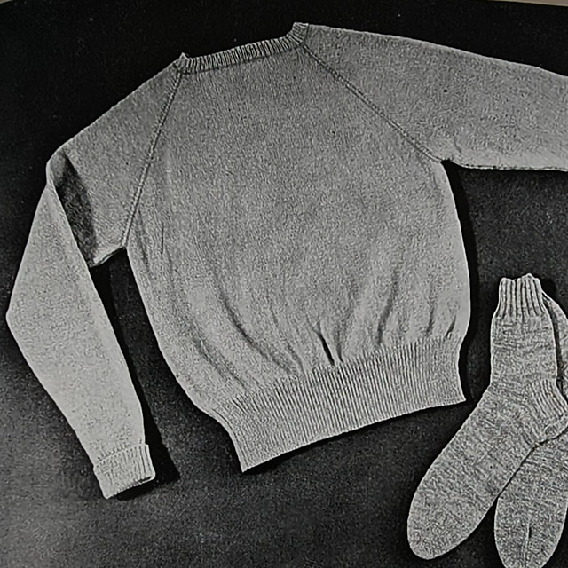 No. 8247 Raglan Sleeved Slipover