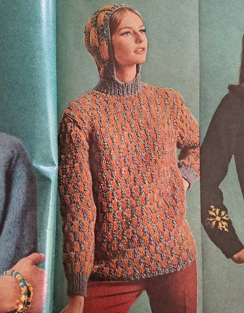 Hooded Pullover