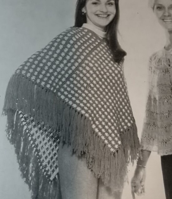 No 1232 Reversible Poncho "Susie"