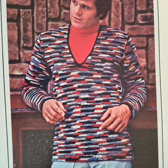 V-Neck Pullover