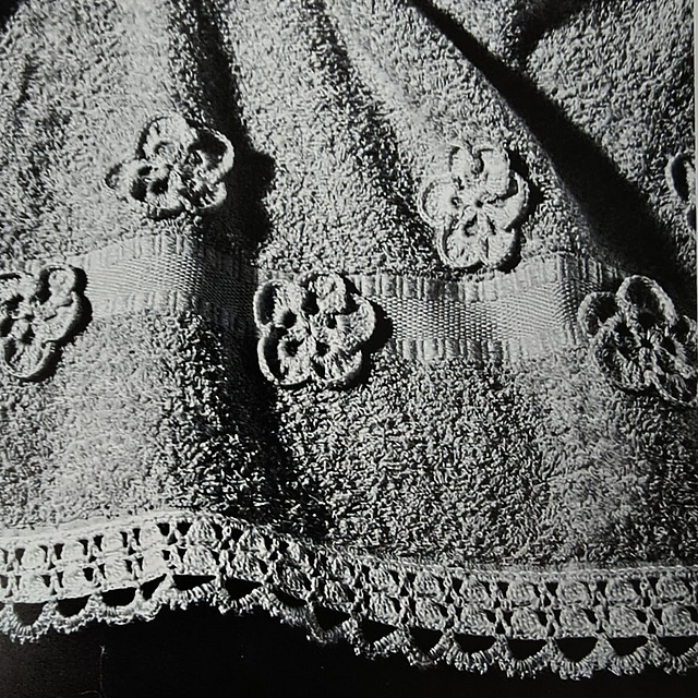 A-426 Crocheted Edging and Buttercup Motifs