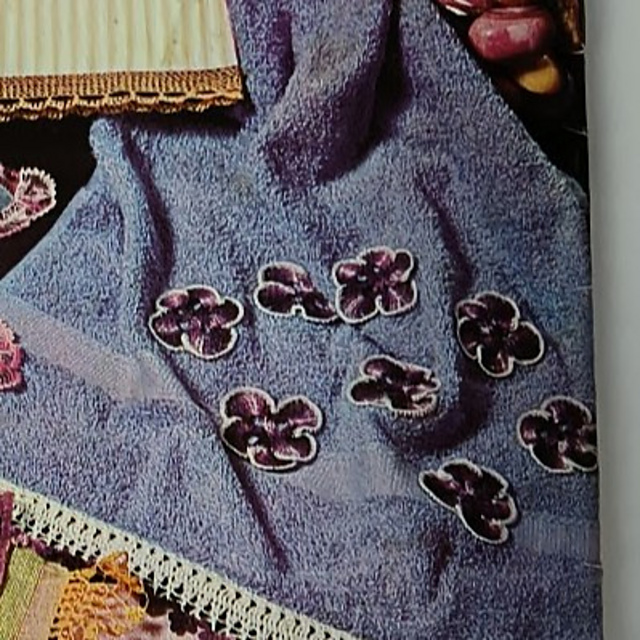 A-448 Crocheted Edging with Pansy Motifs