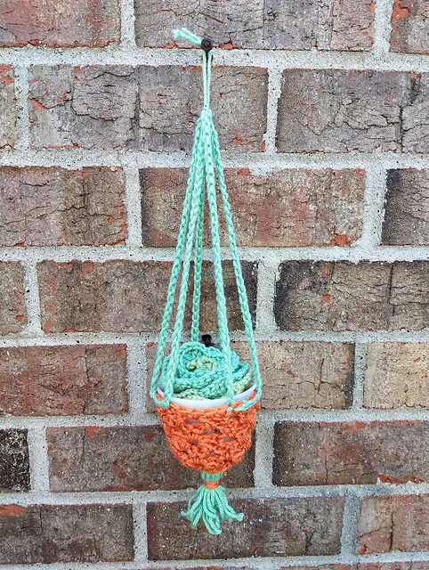 Mini-Hanging Planter