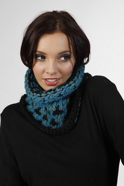 Caress Cowl