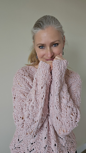 Volume sweater