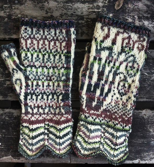 Galanthus fingerless mittens