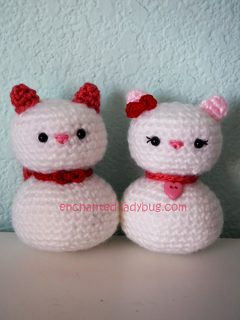 Valentine Amigurumi Cats Leo and Charlotte