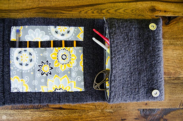 Felted Hook Case