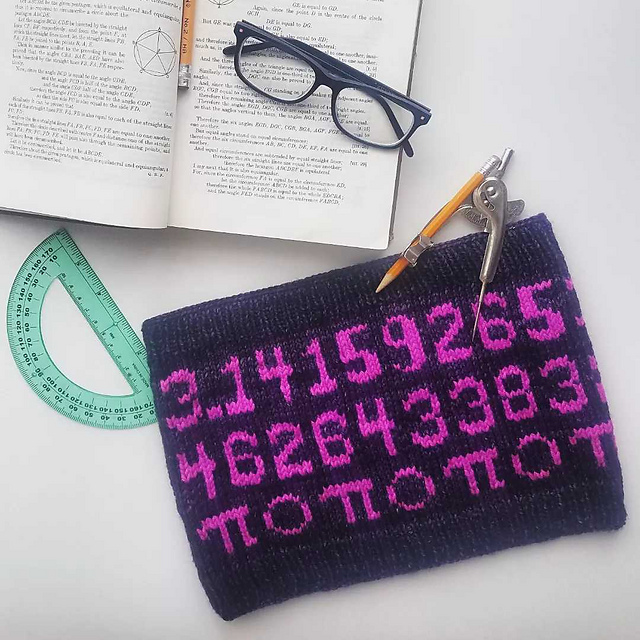 Pi Day Cowl