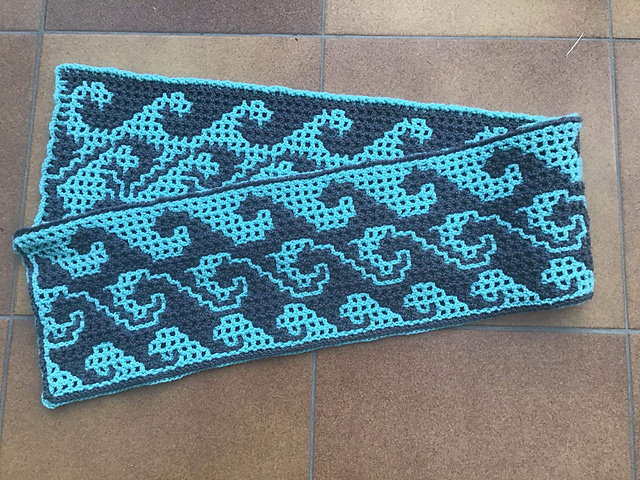 LFM Waves Scarf SIDE