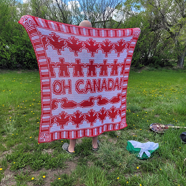 Oh Canada! Throw