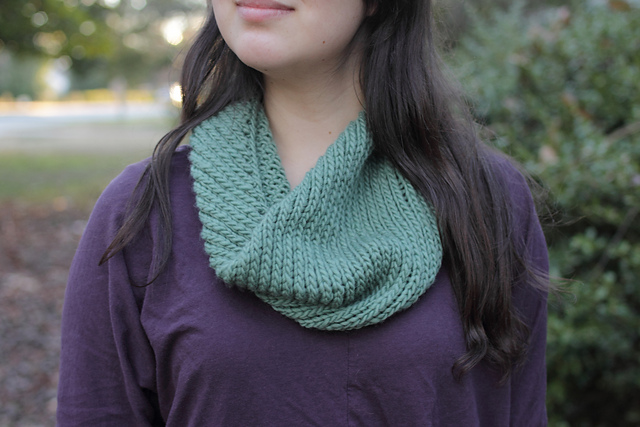 swirly smooshy cowl
