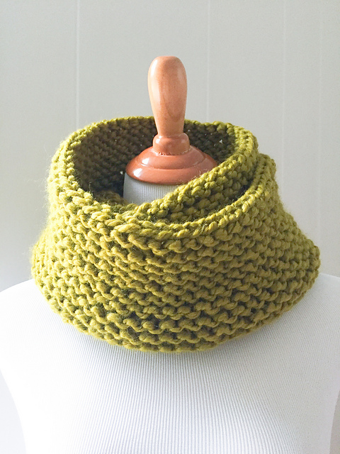 Garter Stitch Knit Cowl Scarf