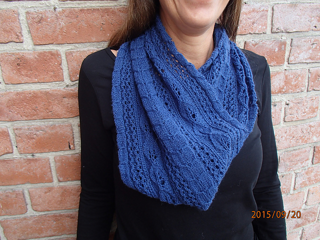 Guapa cowl  infinity cowl