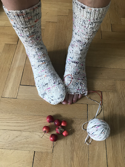 Socks a la Carmen