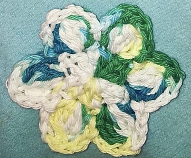 Petal Perfect Mini Eye Makeup & Face Scrubby
