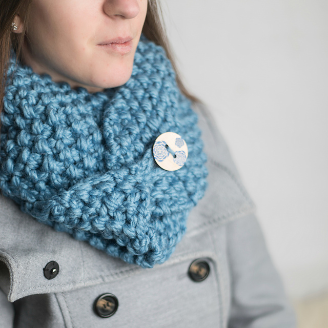 Seedy Button Scarf