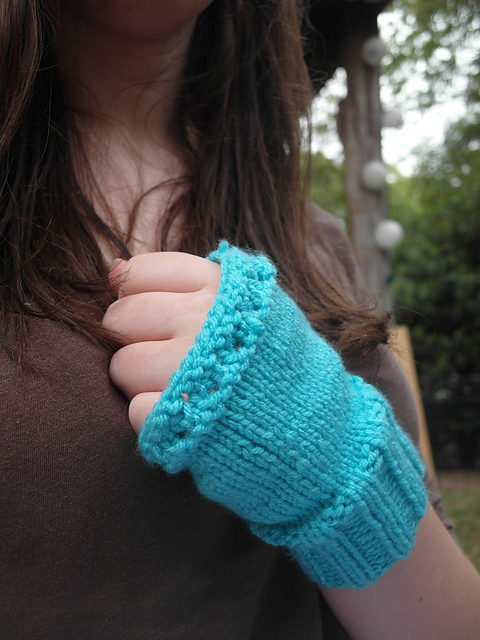 Amelia Fingerless Gloves