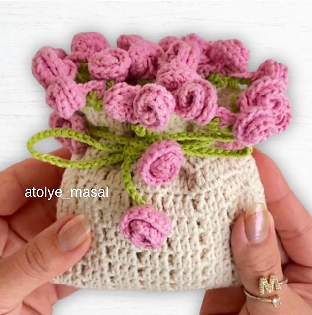 Rose Bouquet Drawstring Pouch