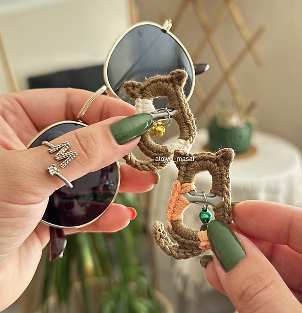 Cat Glasses Holder Can Tab